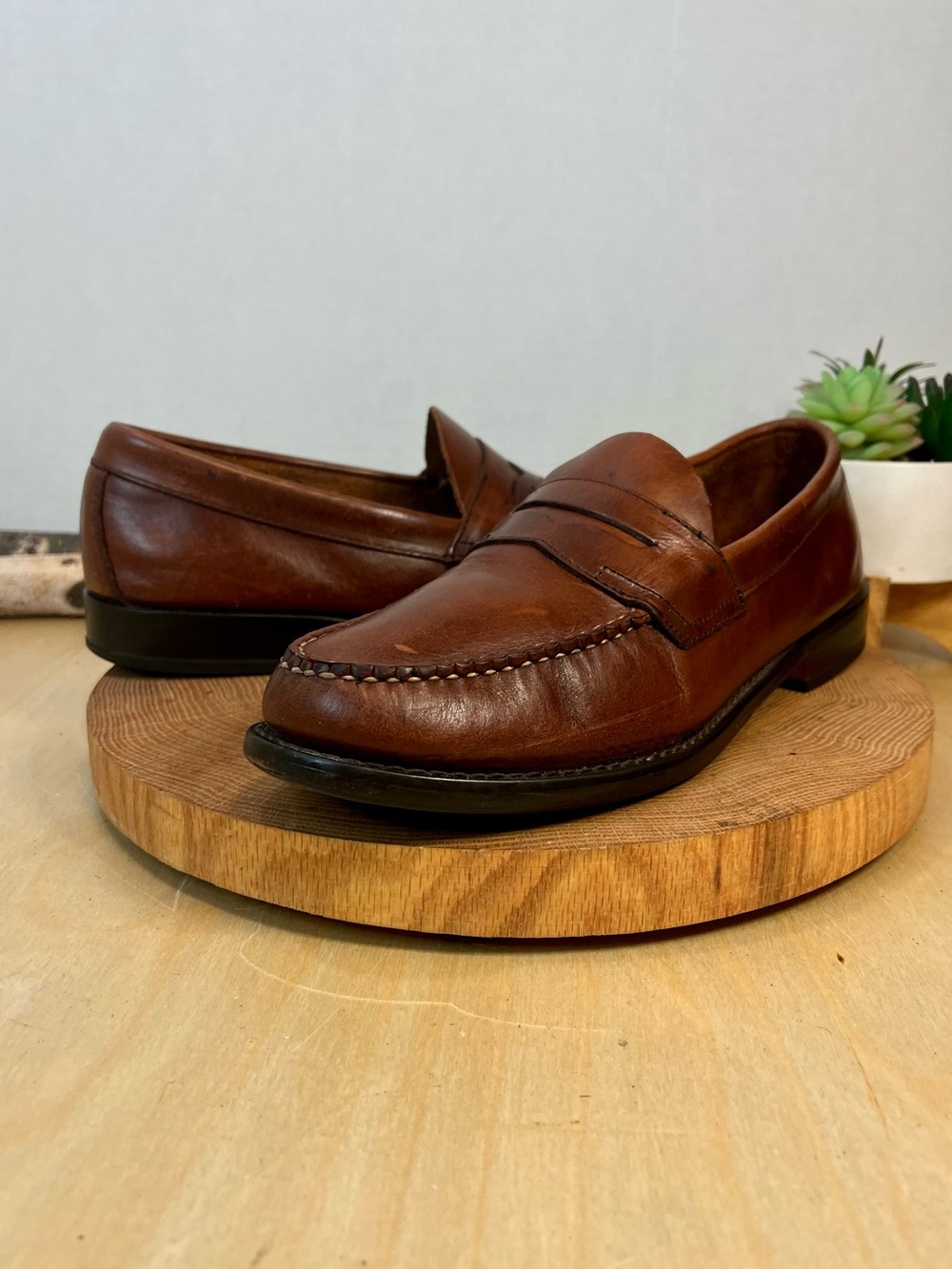 Men's Classic Penny Loafers in Brown